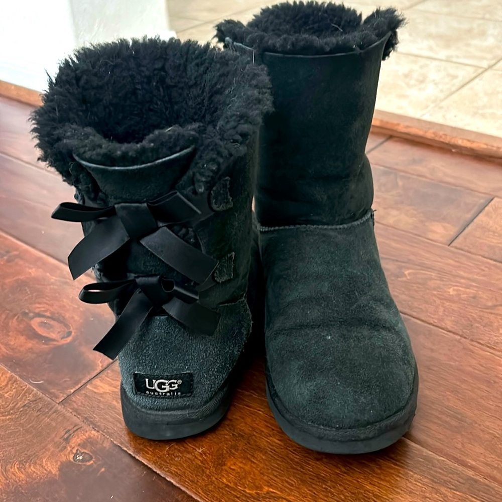 Ugg Bailey Suede Lace Boots
